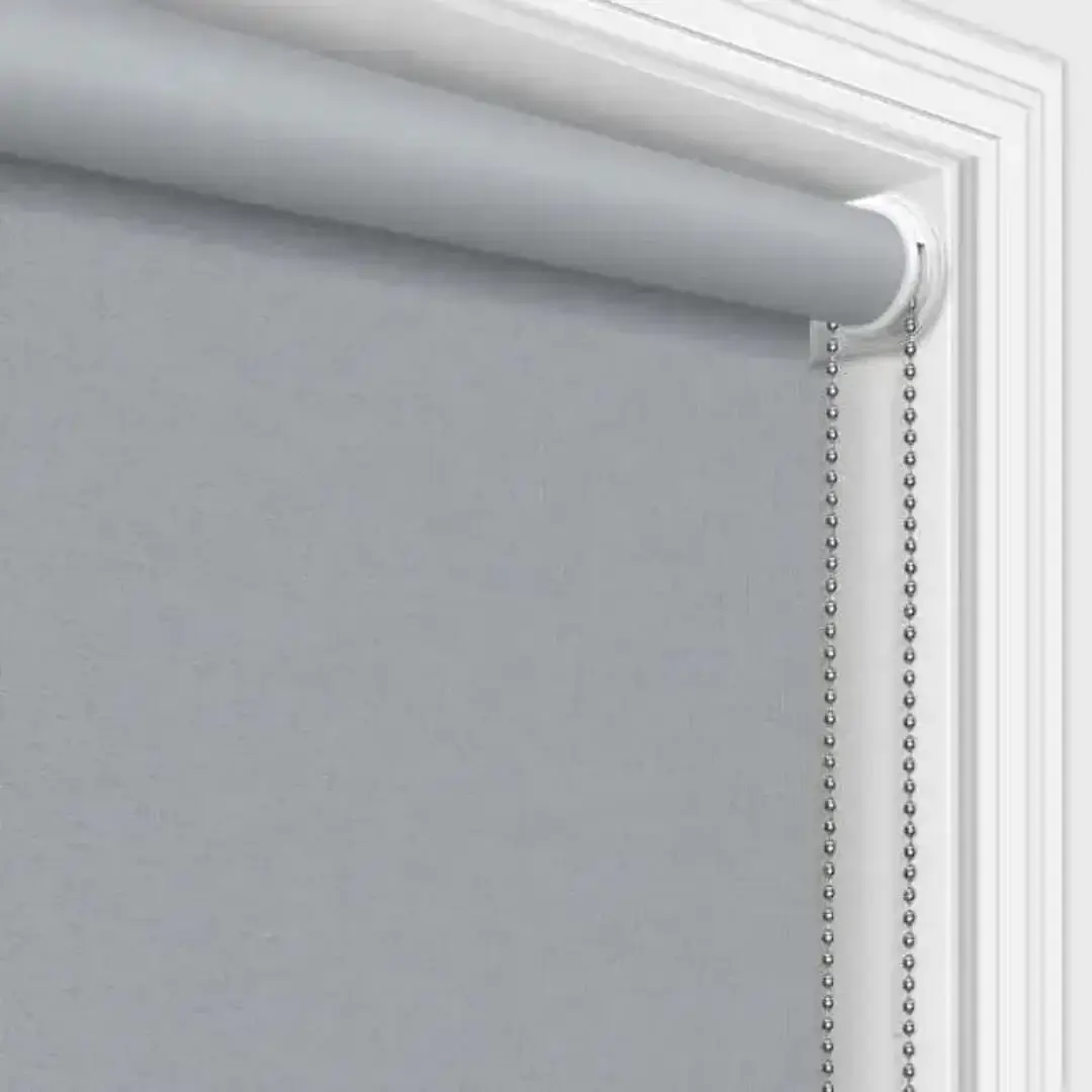 roller blind system, Close-up of a roller blind mechanism showcasing the rolling system and pull-string operation, demonstrating smooth light control and easy adjustment